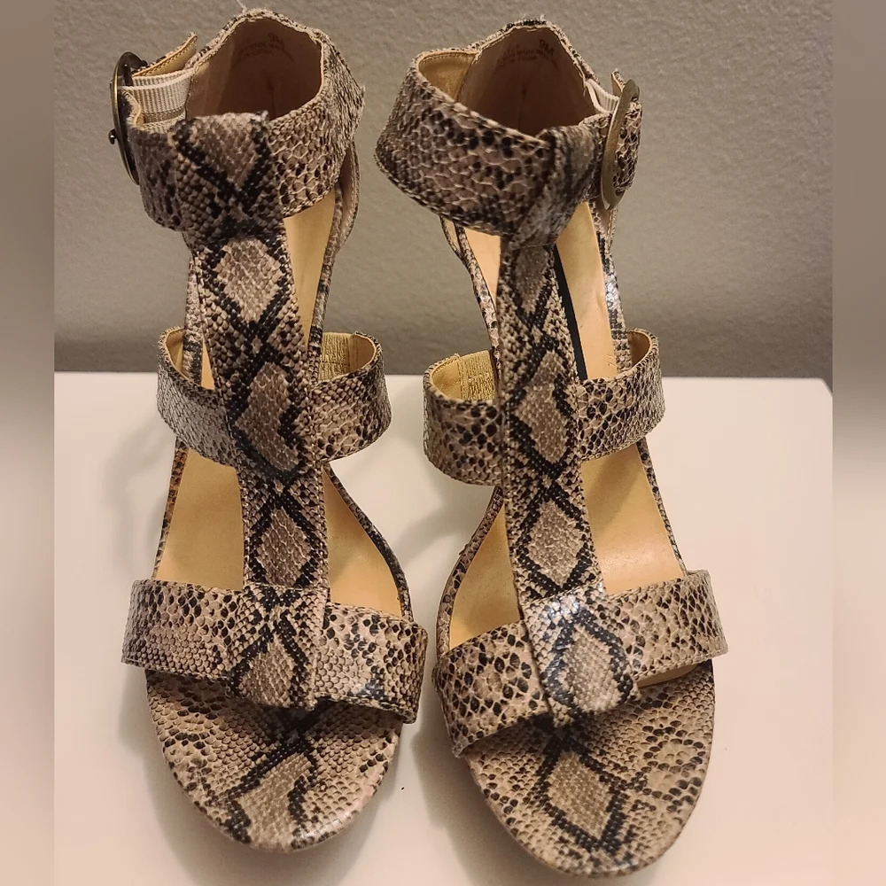 Chinese Laundry heels - Picture 7 of 8